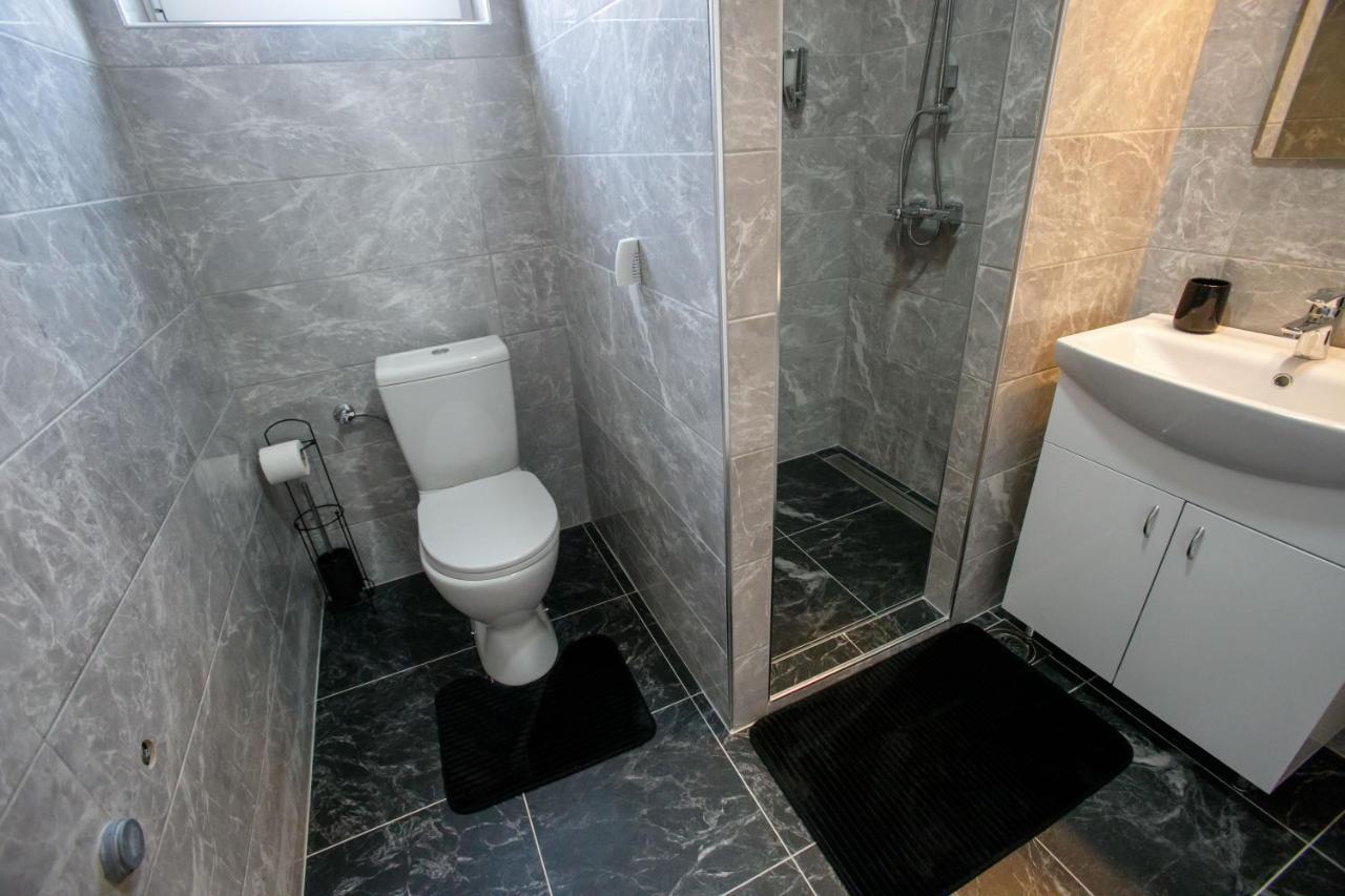 Apartman Paratetis 1 팔릭 외부 사진