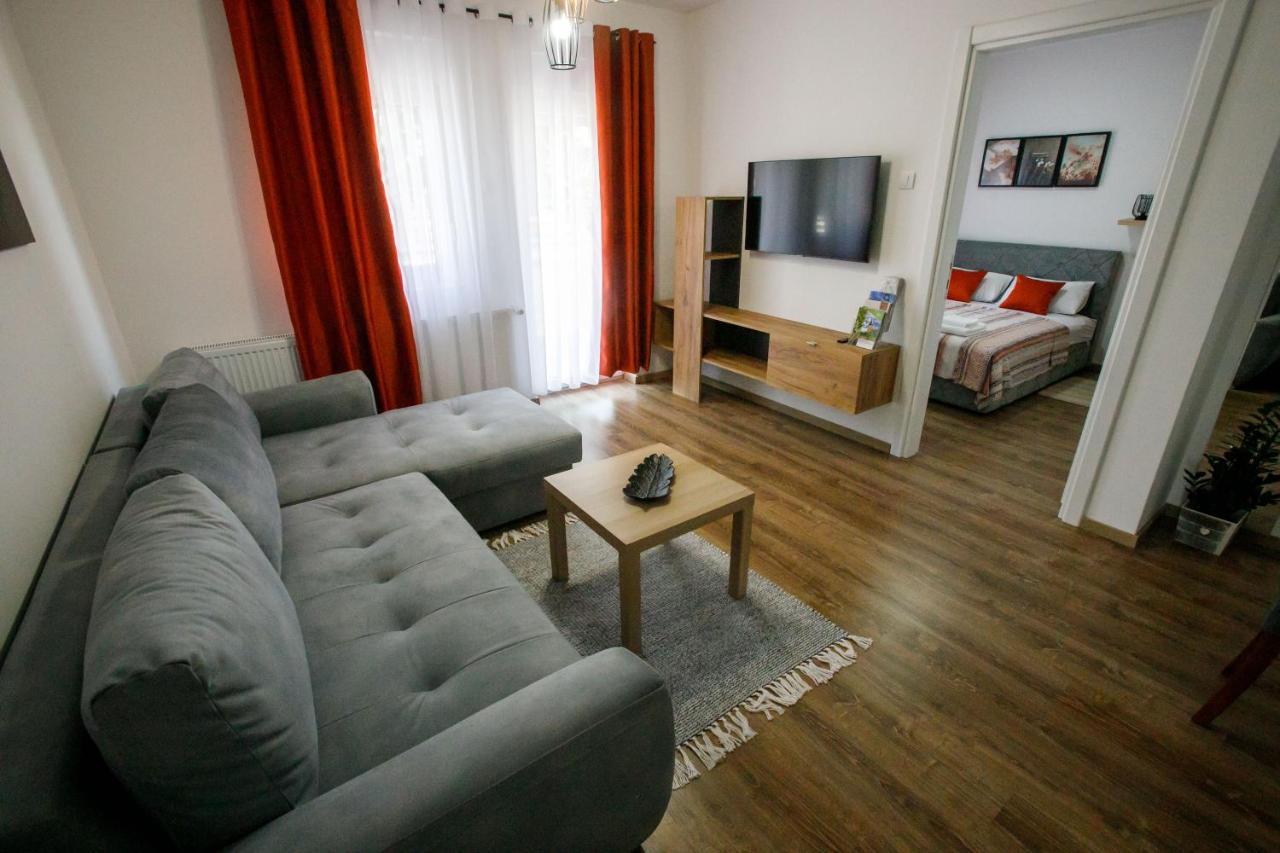 Apartman Paratetis 1 팔릭 외부 사진