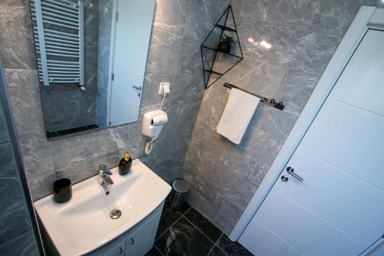 Apartman Paratetis 1 팔릭 외부 사진