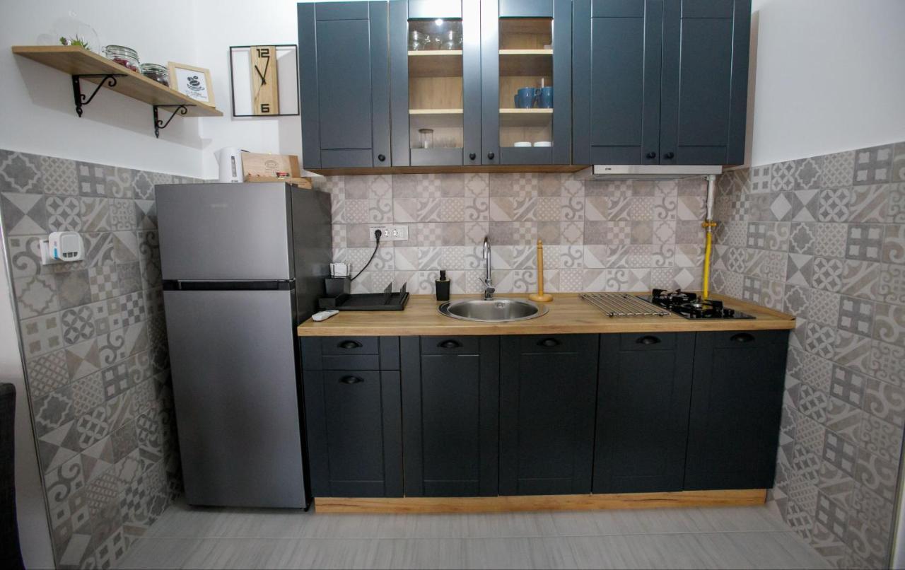 Apartman Paratetis 1 팔릭 외부 사진